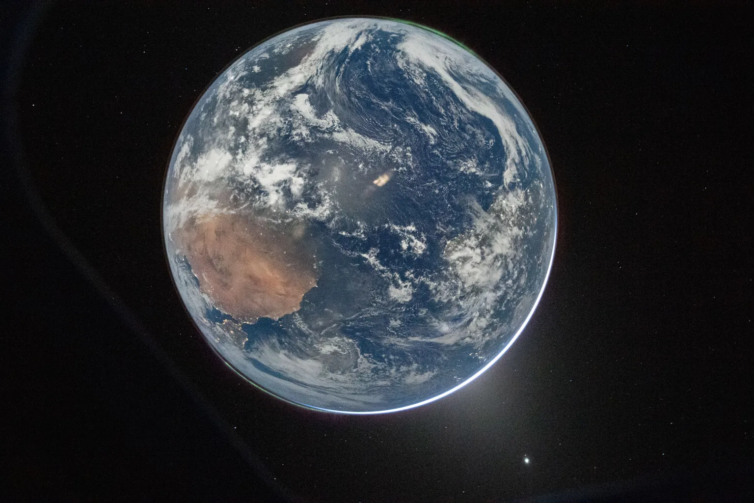 La tierra vista desde el Artemis 2